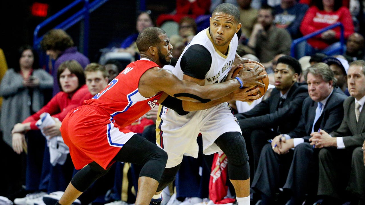 Gordon leads Davis-less Pelicans past Clippers
